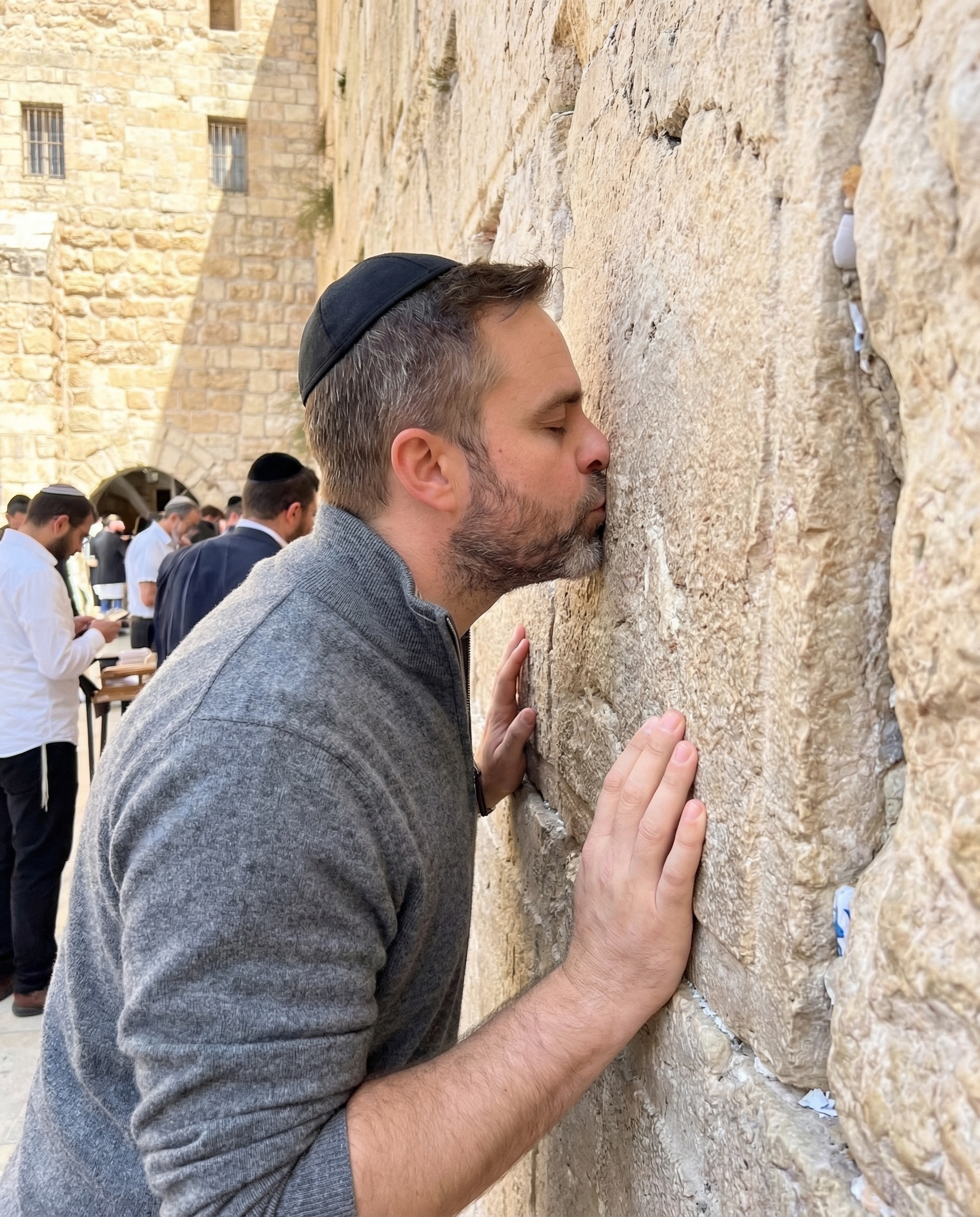 Hans does the thing.